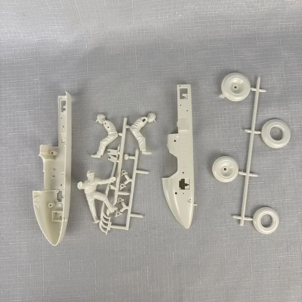 Monogram 1:24 Indy 500 Kurtis-Kraft Racer #6715